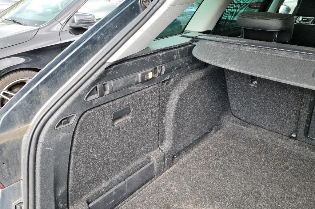 Skoda Superb Combi 2017 photo 57