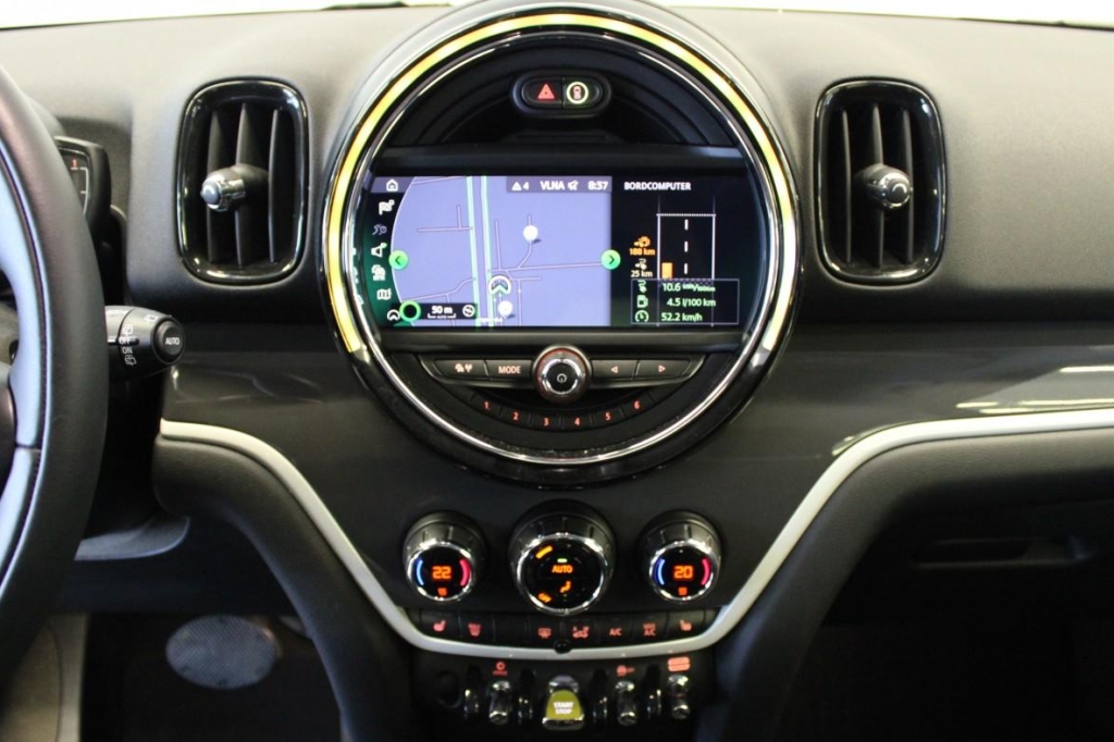 MINI Countryman 2019 photo 3