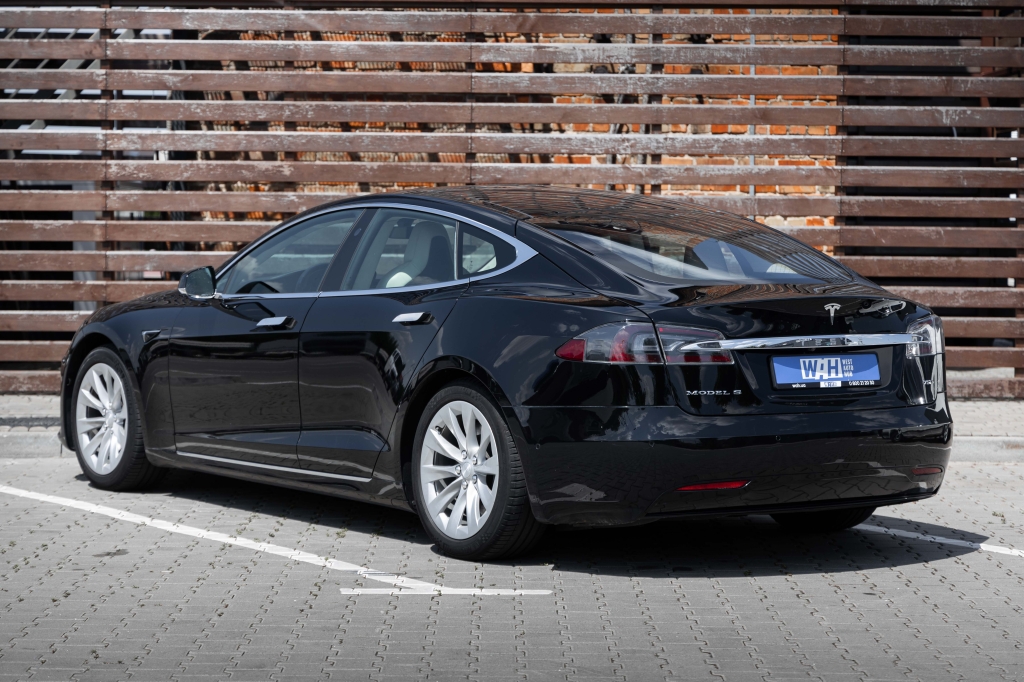 Tesla Model S 75D 2018 фото 9
