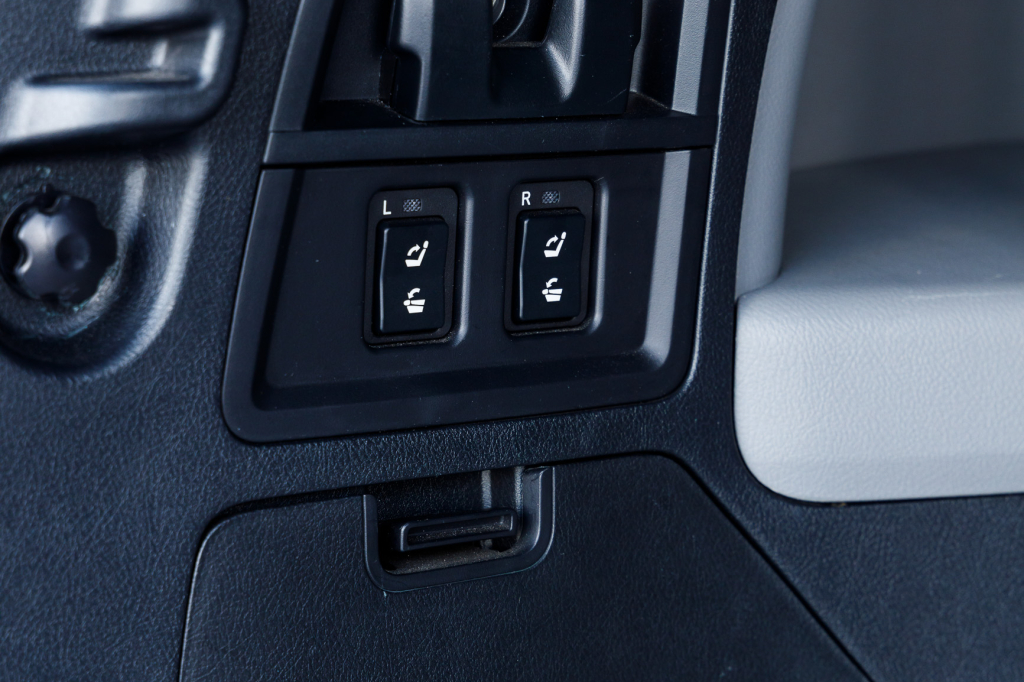 Toyota Sequoia 5.7 Dual VVT 2016 photo 5