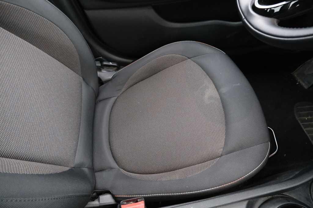 MINI One Clubman 2017 photo 22