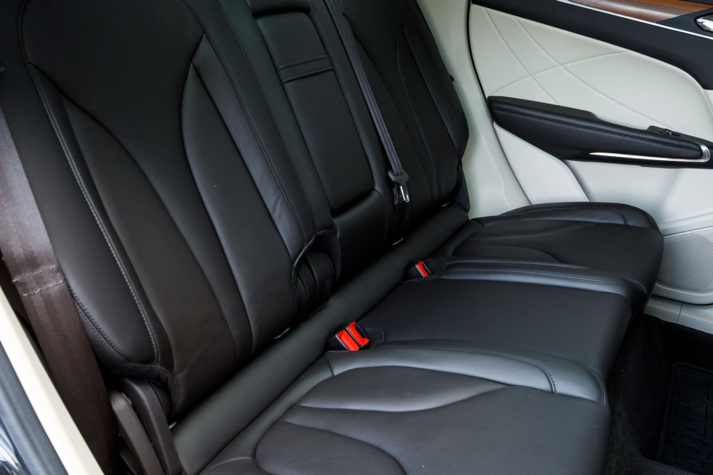 Lincoln MKC 2016 photo 21