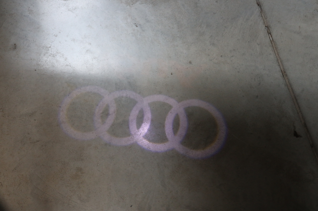 Audi Q7 2015 фото 19