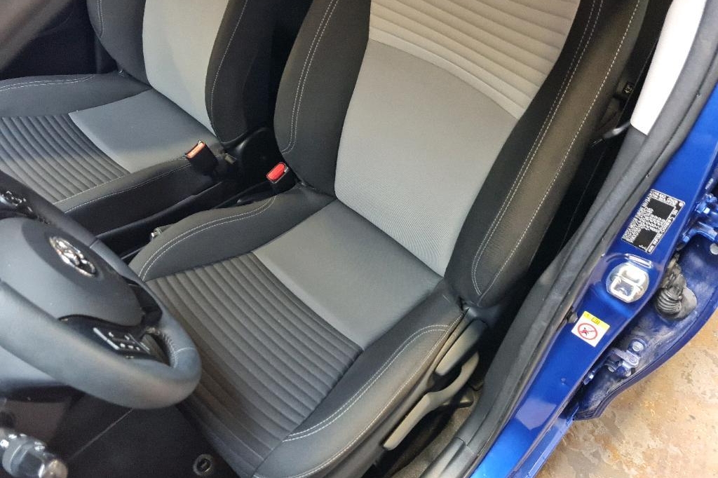 Toyota Yaris 2019 фото 15