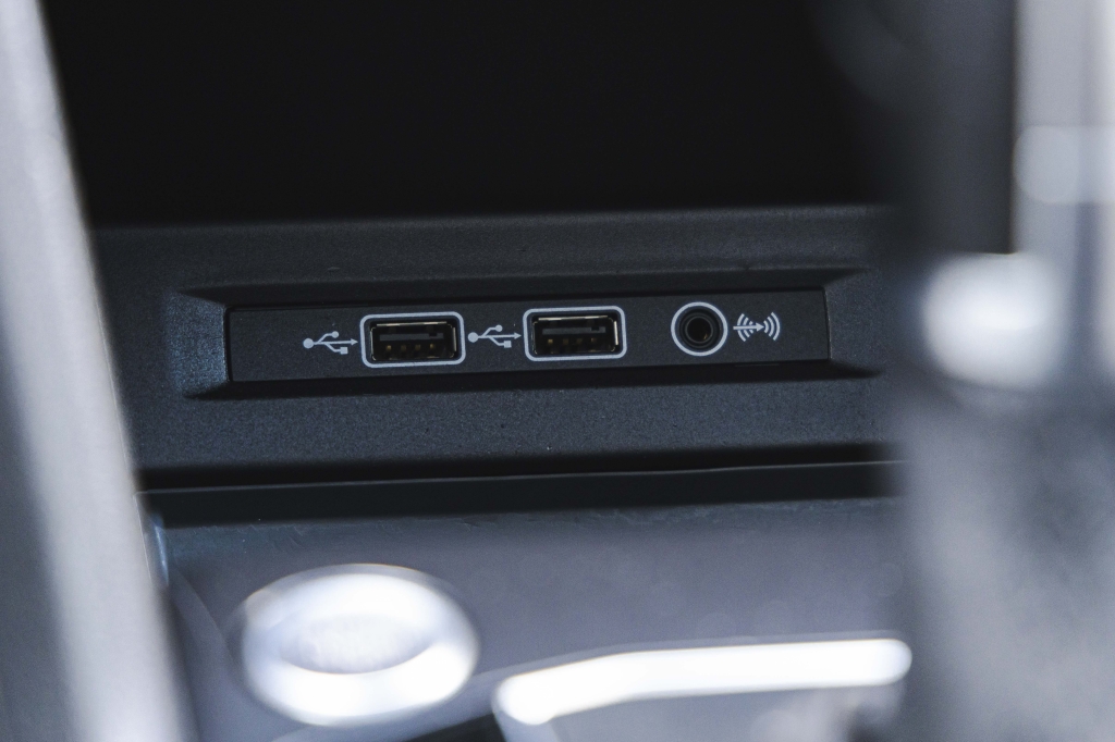 Volkswagen Tiguan SEL 2019 фото 25