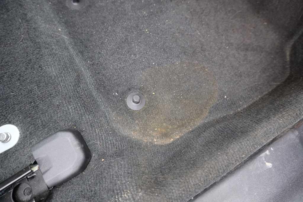 Volvo V60 2018 фото 29