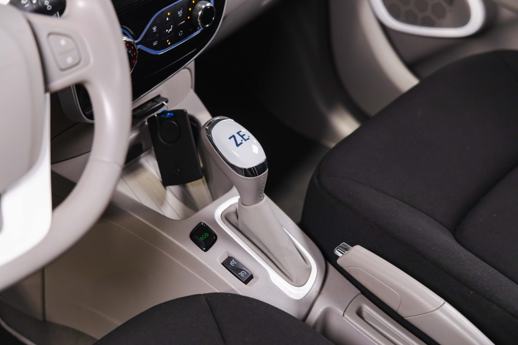 Renault Zoe 2018 фото 20