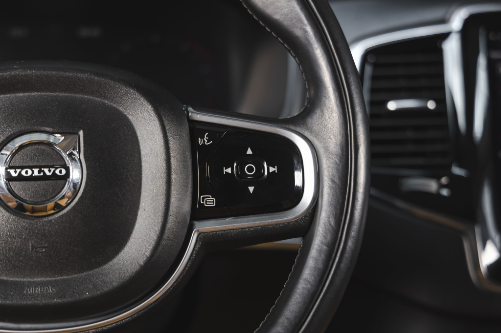 Volvo XC90 2015 photo 20