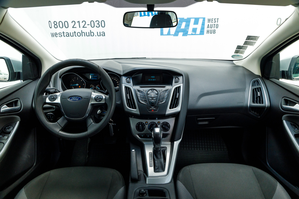 Ford Focus 2013 фото 8