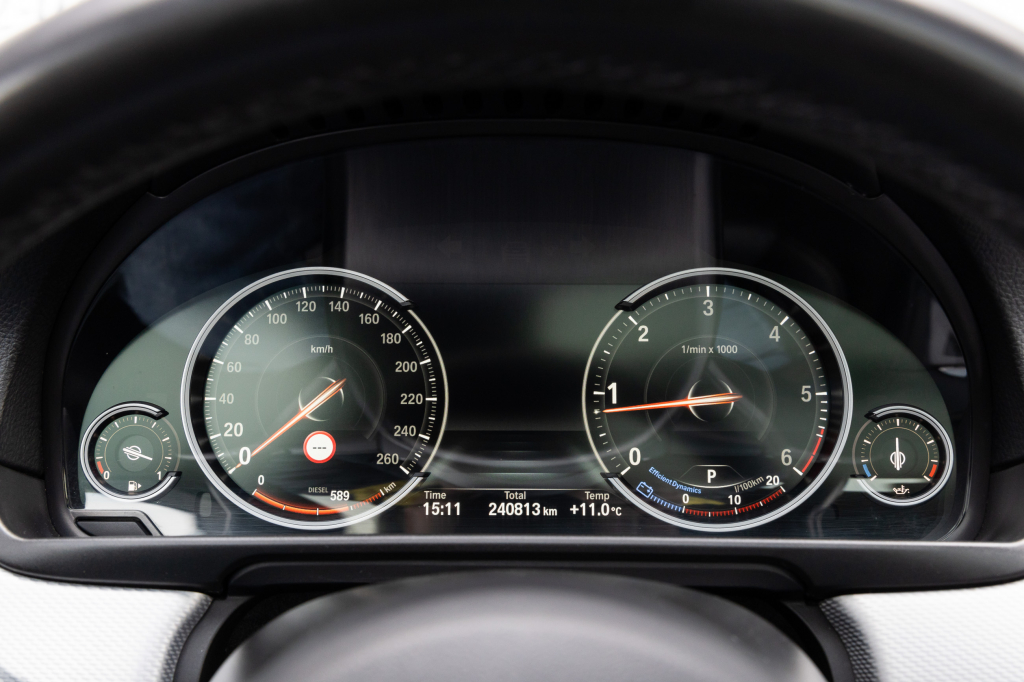 BMW 520 D Baureihe 5 Touring 2015 photo 32