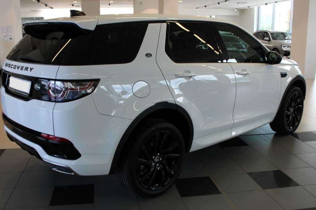Land Rover Discovery 2017 photo 10