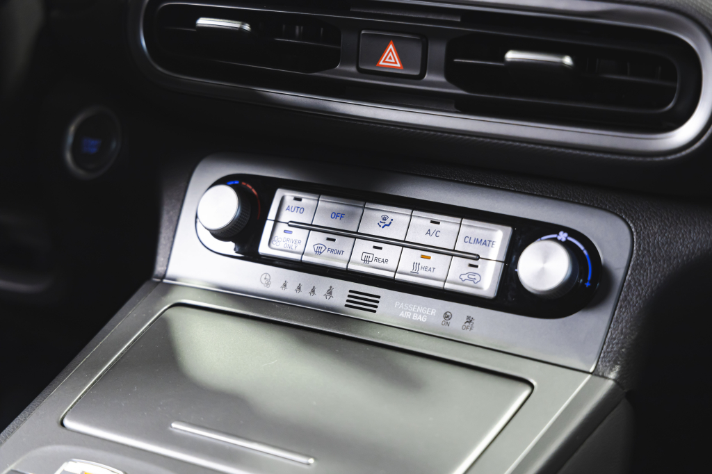 Hyundai Kona Electric 2021 фото 35