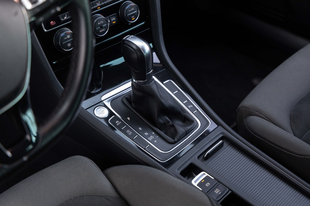 Volkswagen Golf VII R-Line 2017 фото 27