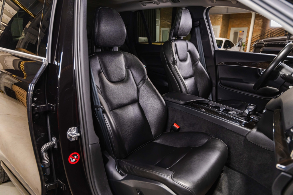 Volvo XC90 2018 фото 32