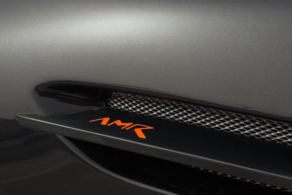 Aston Martin V8 Vantage 2006 фото 10