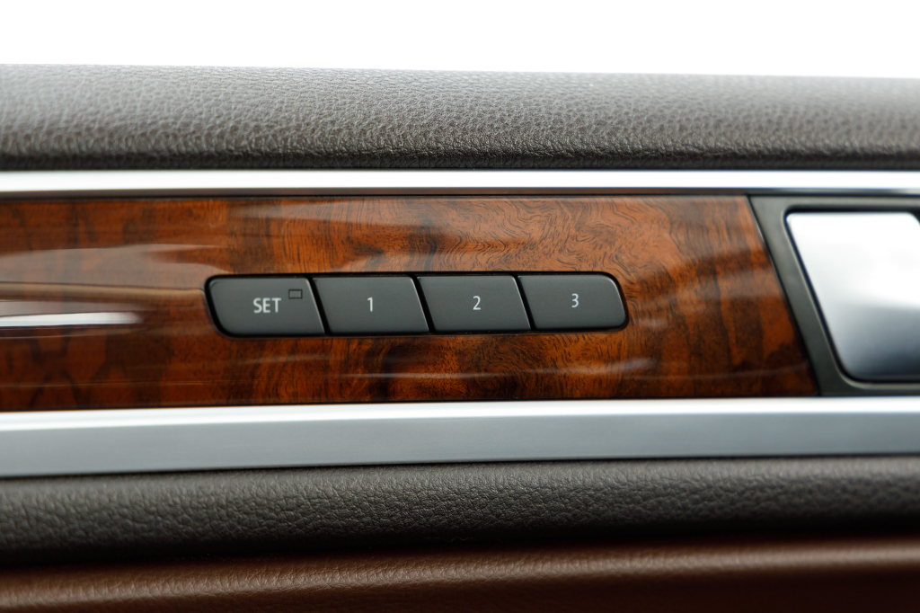 Volkswagen Touareg 2012 photo 14