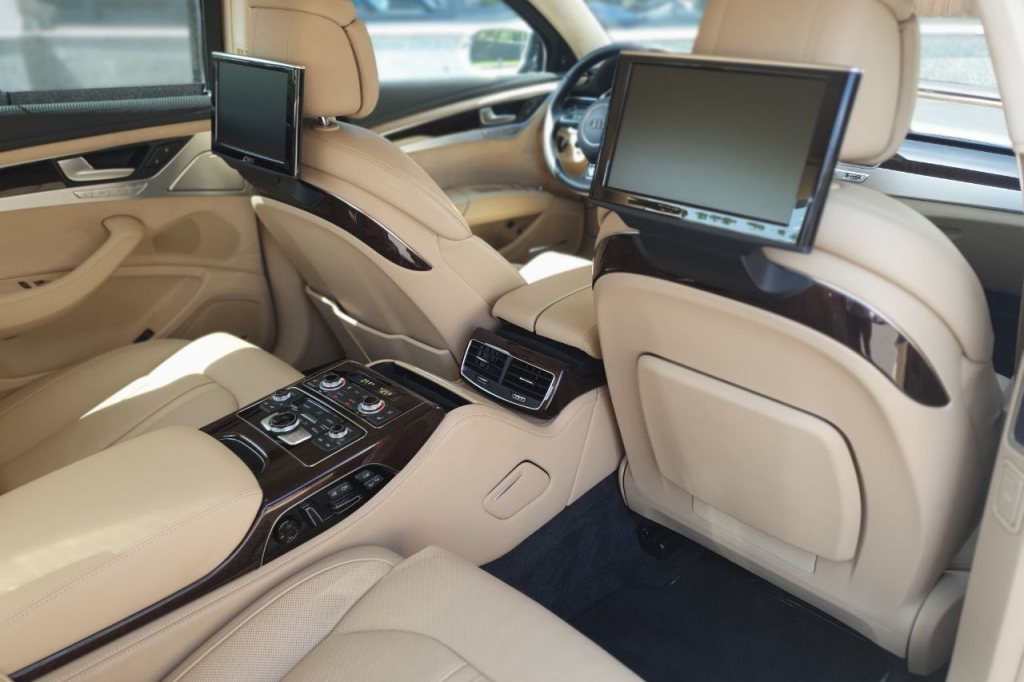 Audi A8 Long Security VR9 Quttro 2015 photo 18