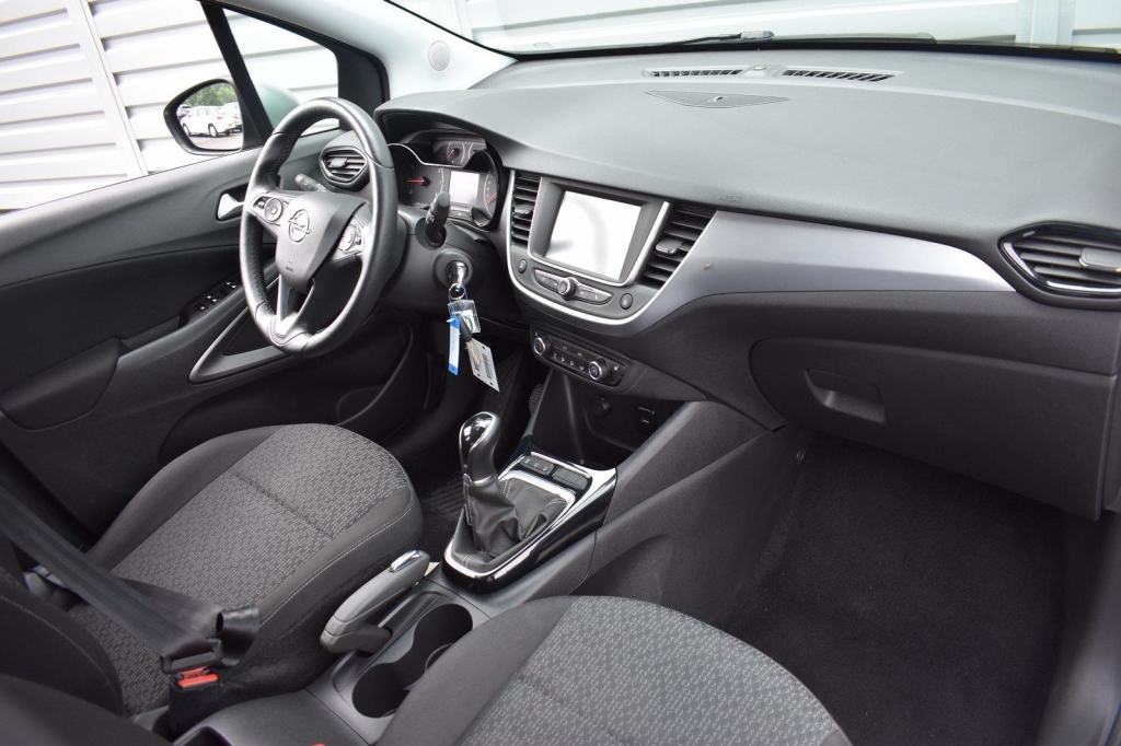 Opel Crossland X 2019 фото 4