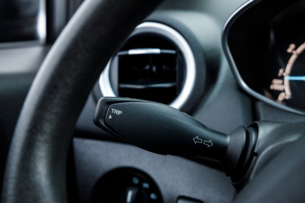 Ford Fiesta SE 2019 фото 12