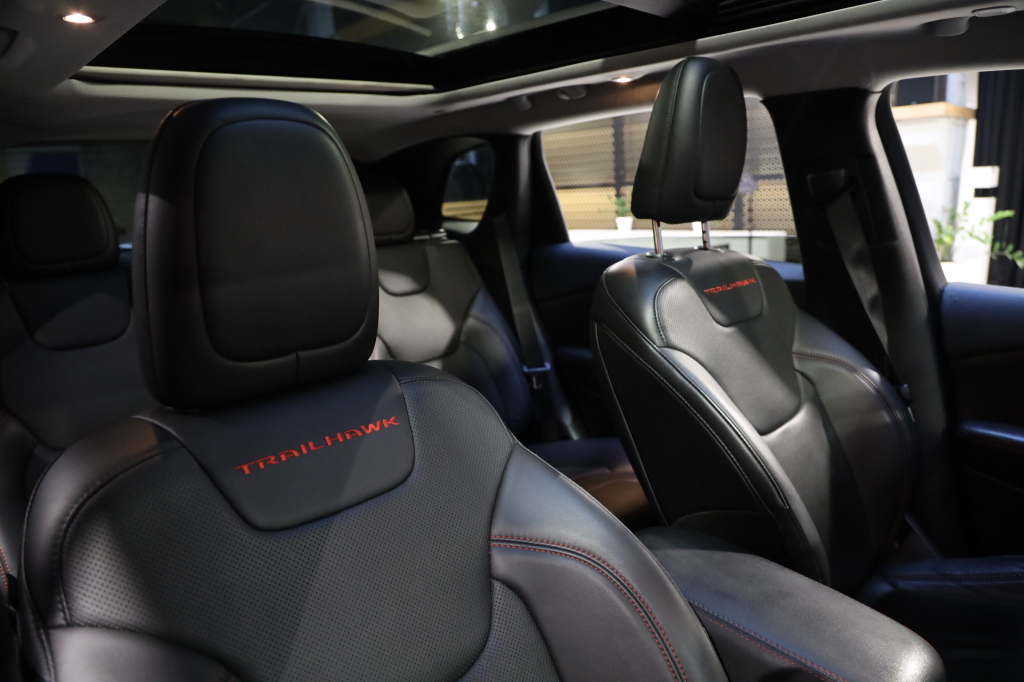 Jeep Cherokee 2019 фото 46