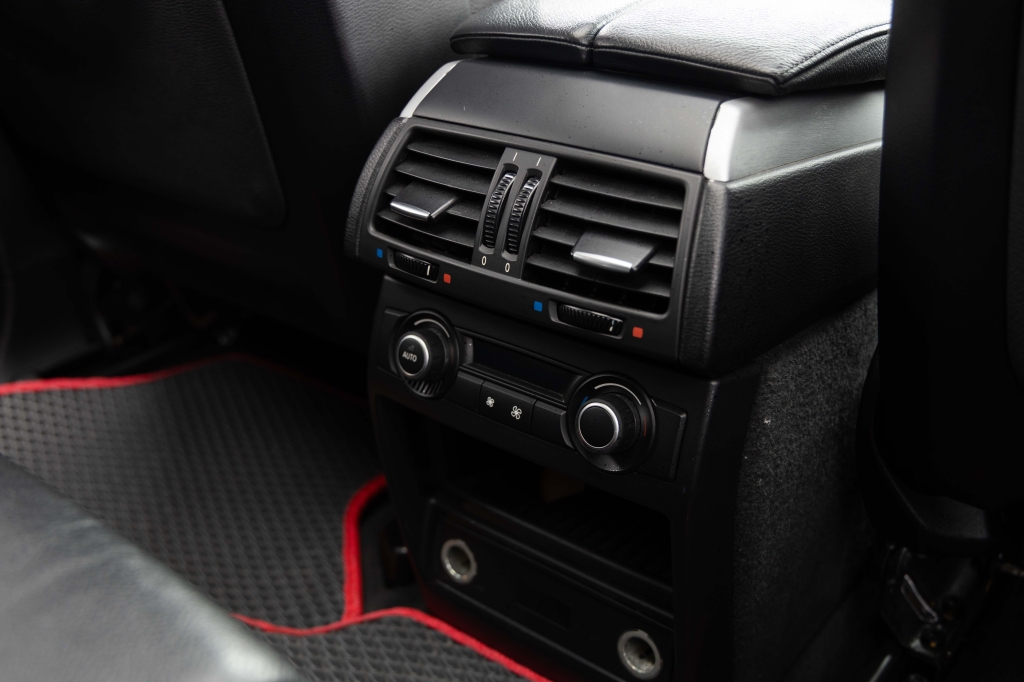 BMW X5 35i 2011 photo 29