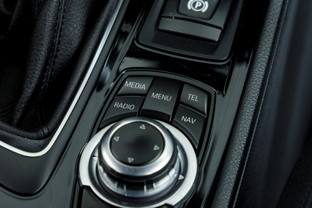 BMW 218 d 2015 фото 26