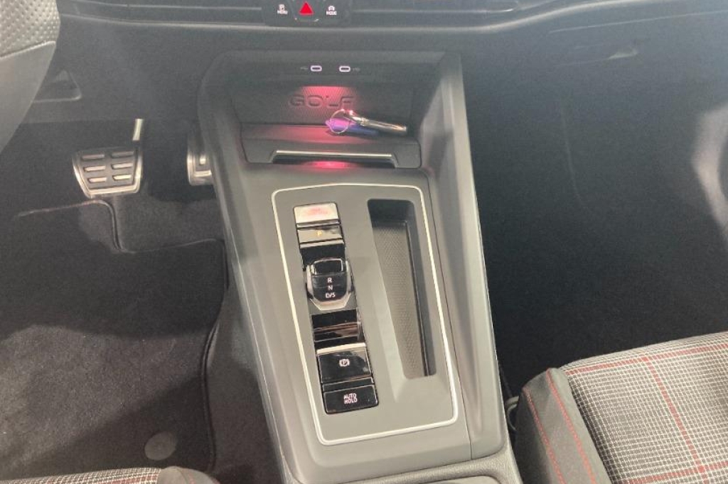 Volkswagen Golf GTI 2020 фото 2