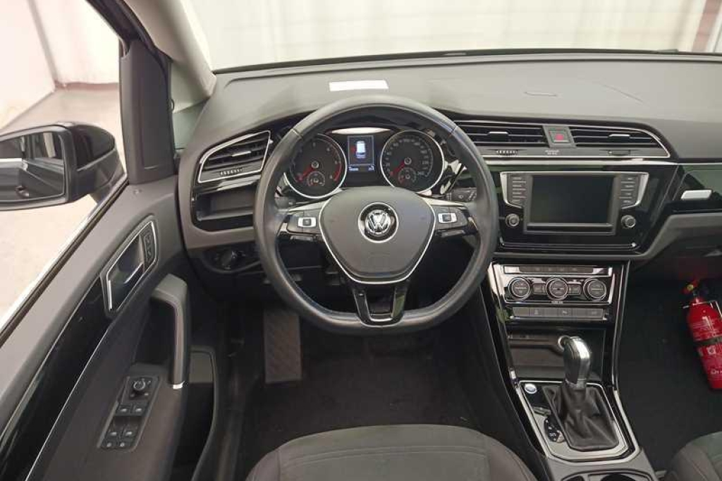 Volkswagen Touran 2016 фото 6