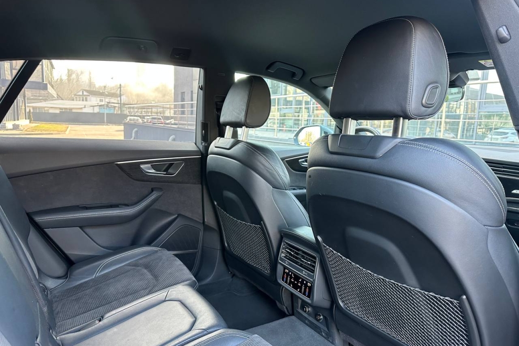 Audi Q8 55 TFSI 2019 фото 15
