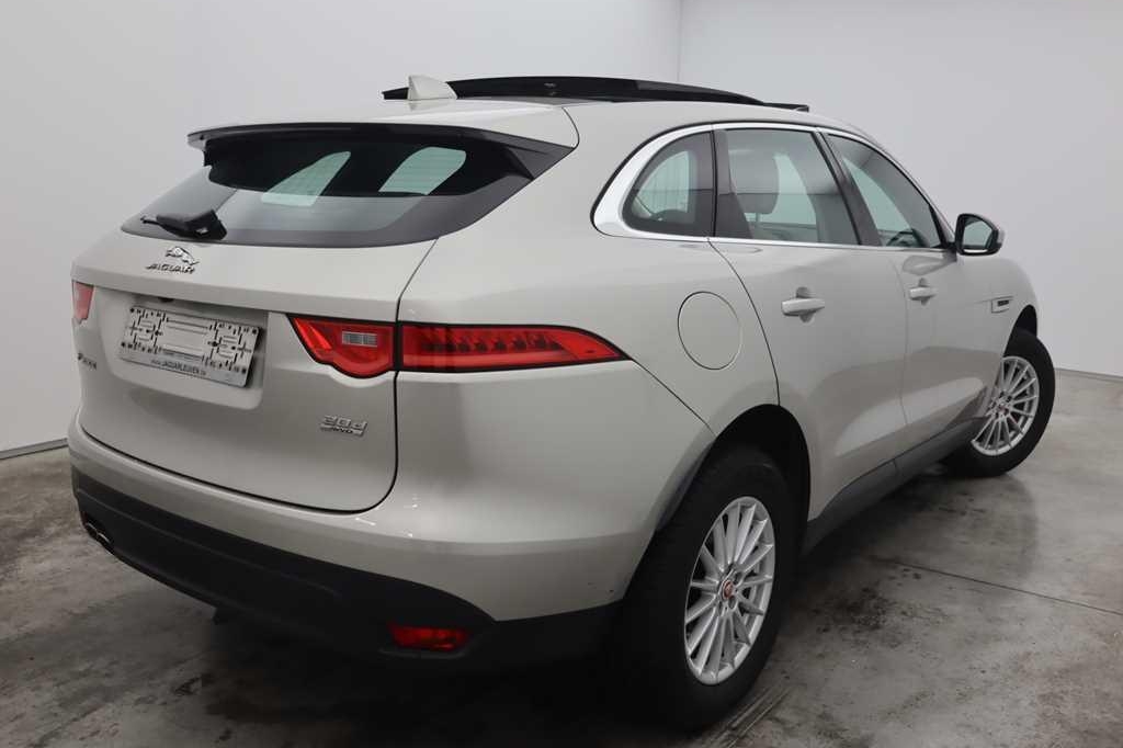 Jaguar F-Pace 2016 фото 5