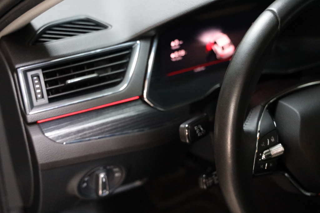 Skoda Superb 2022 фото 30