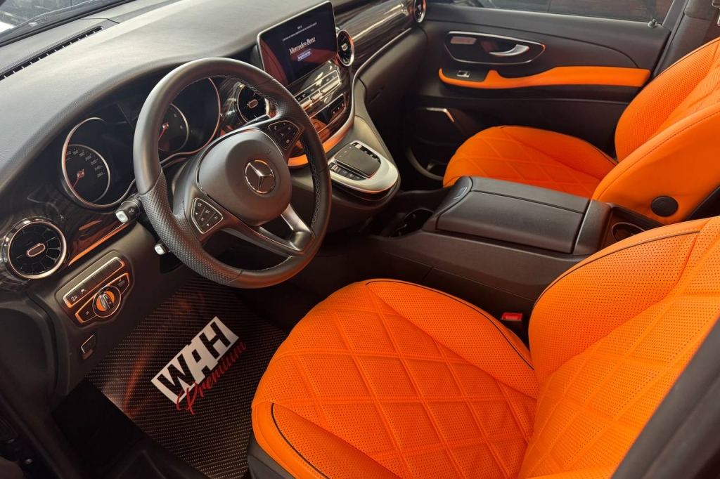 Mercedes-Benz V-Class 2023 photo 6