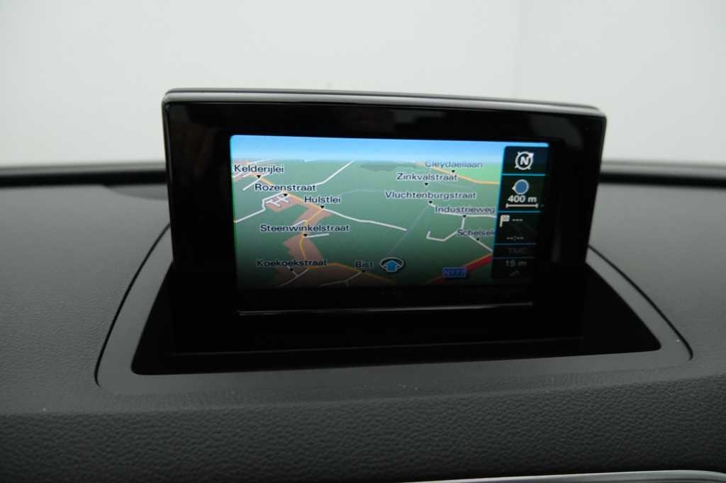 Audi Q3 2017 фото 3