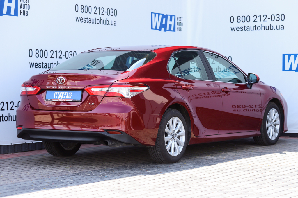 Toyota Camry LE 2017 фото 2