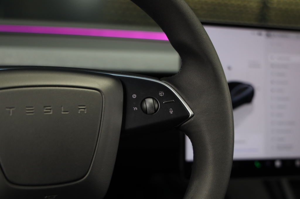 Tesla Model 3 2025 photo 24