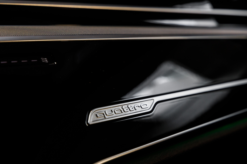 Audi A8 2020 photo 39