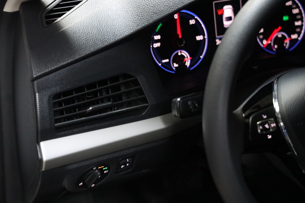 Volkswagen e-Lavida 2021 photo 11