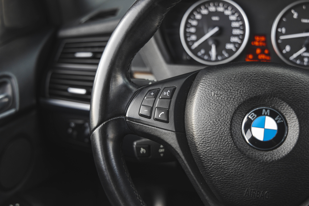 BMW X5 2010 фото 19