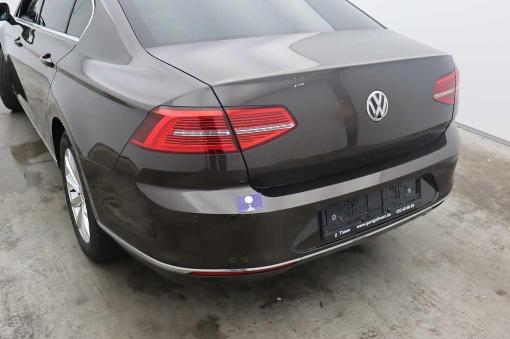 Volkswagen Passat 2017 фото 14