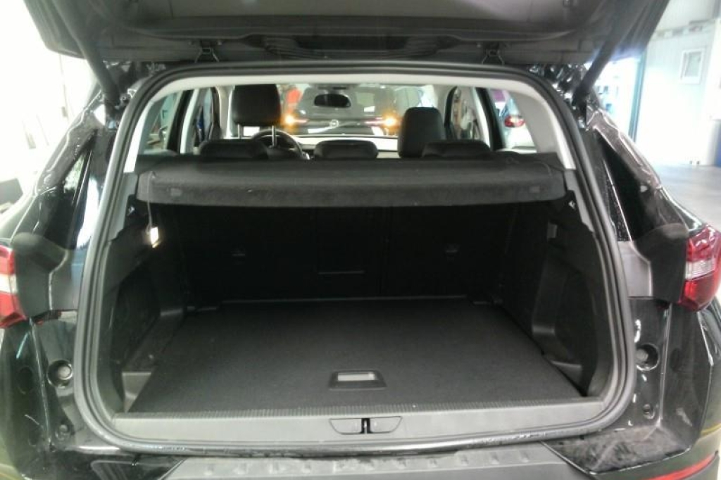 Opel Grandland X 2019 фото 2