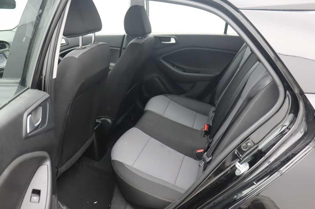 Hyundai i20 2017 фото 7