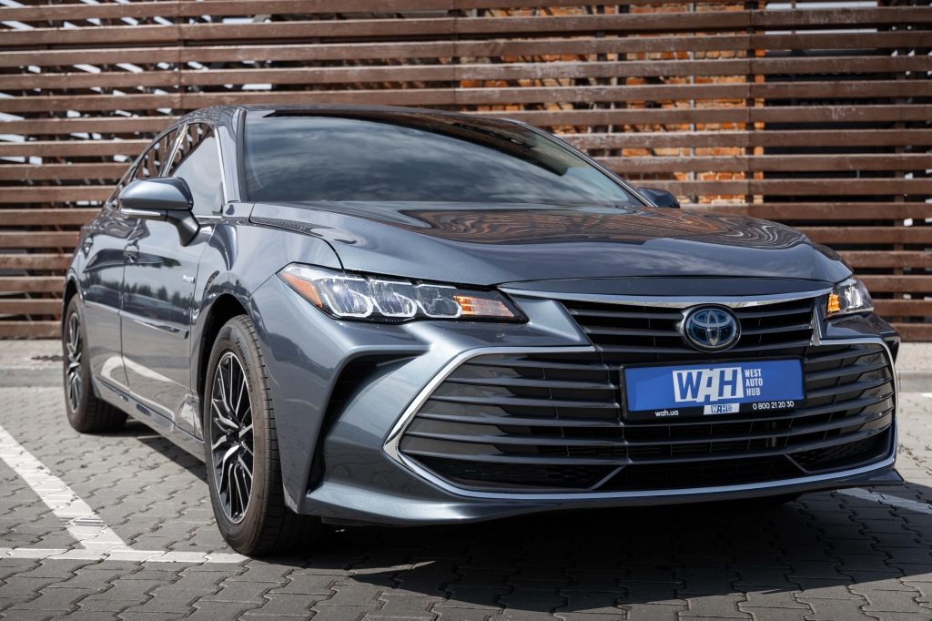 Toyota Avalon Hybrid 2020 фото 4