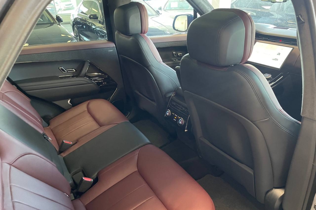 Land Rover Range Rover Sport 2023 photo 11