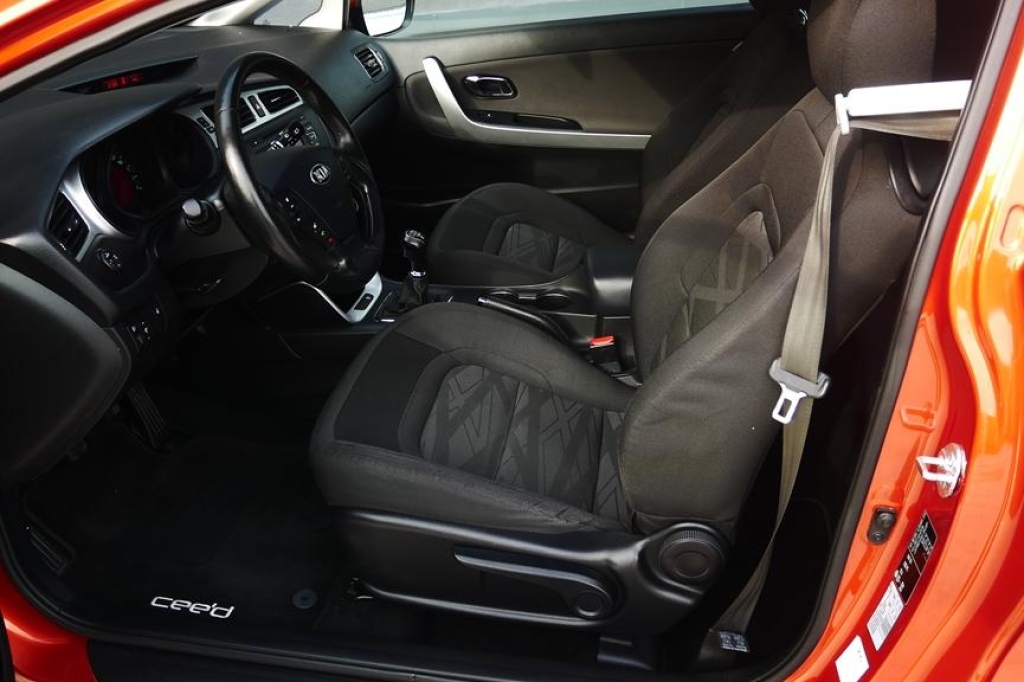 Kia ProCeed 2013 photo 5