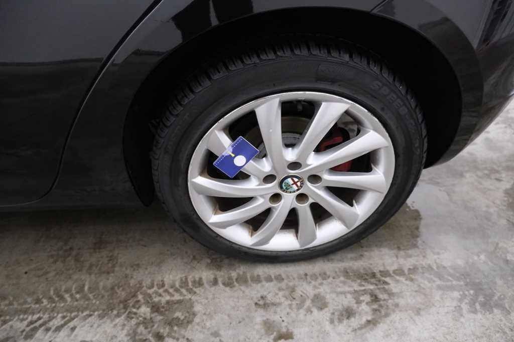 Alfa Romeo Giulietta 2016 фото 43