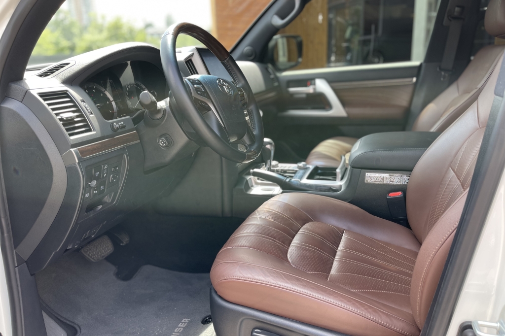 Toyota Land Cruiser 200 Executive Lounge 2019 photo 9