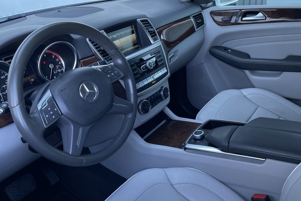 Mercedes-Benz M-Class 350 2013 photo 14