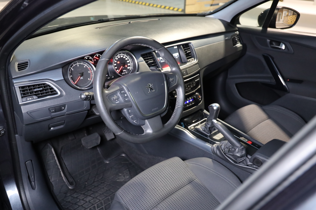 Peugeot 508 2014 photo 33