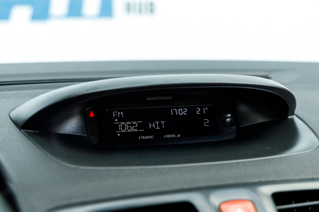 Renault Megane 2010 фото 24