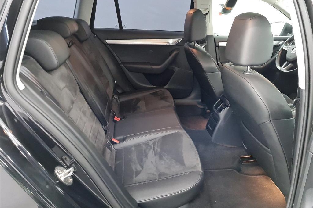 Skoda Octavia Combi 2017 photo 5